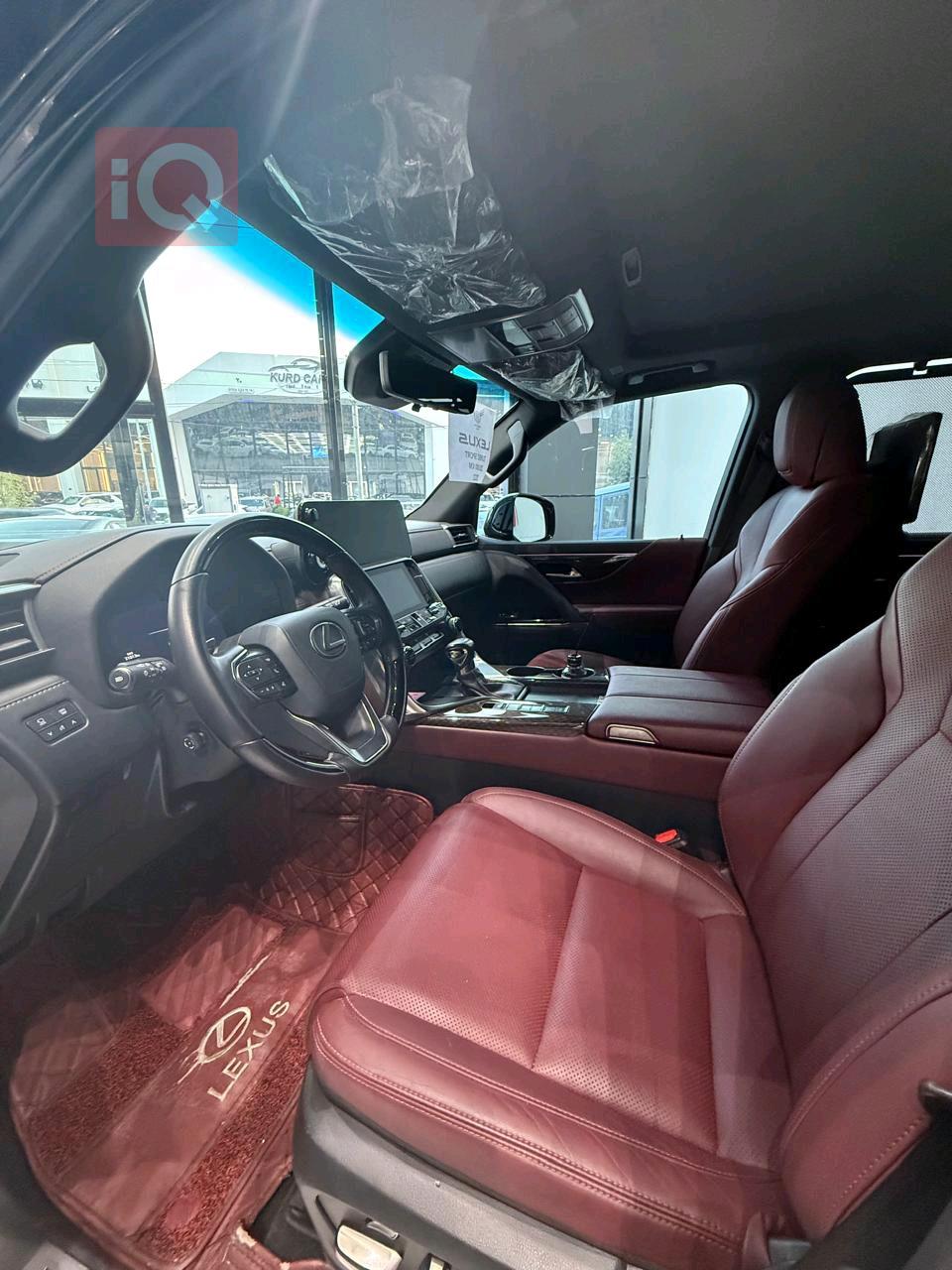 Lexus LX